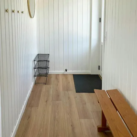 Summer House With Wilderness Bath And Water Views Hébergement de vacances Vinderup