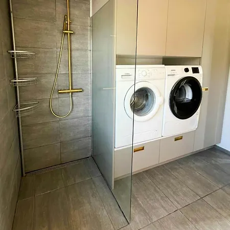 Summer House With Wilderness Bath And Water Views Vinderup