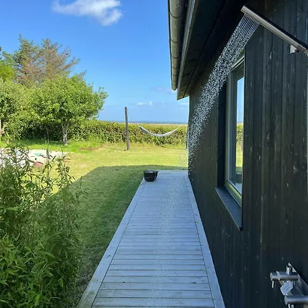 Summer House With Wilderness Bath And Water Views * Vinderup