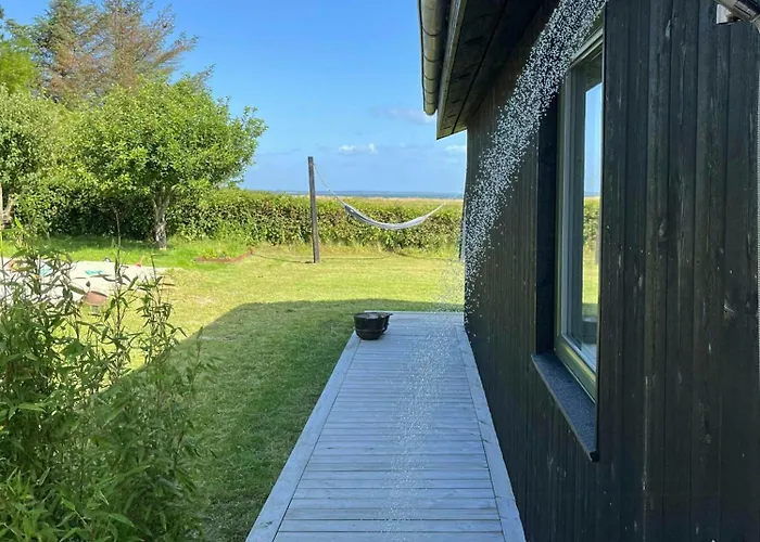 Summer House With Wilderness Bath And Water Views * Vinderup
